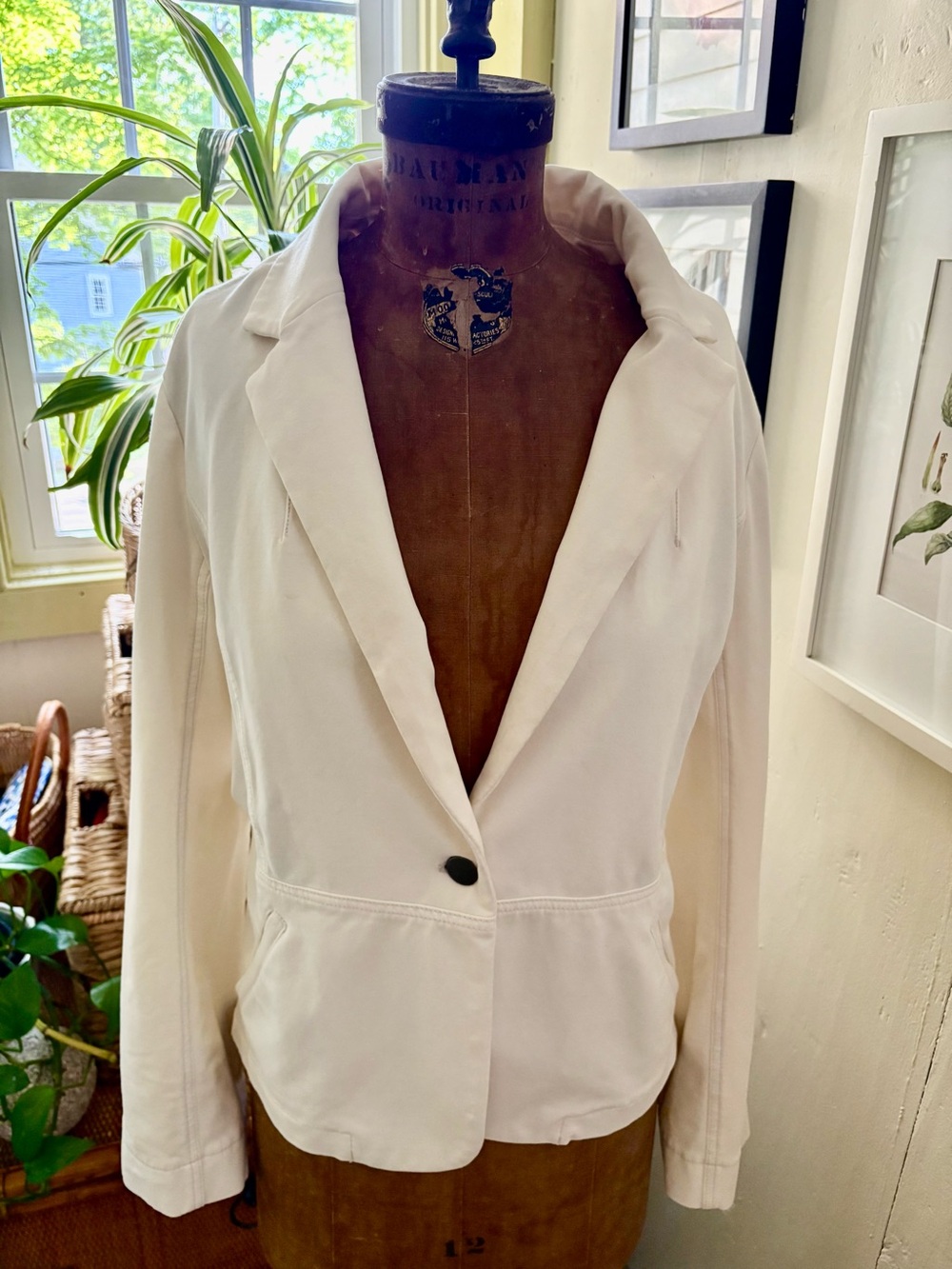 Anthropologie Cream color Women's Blazer Size 8